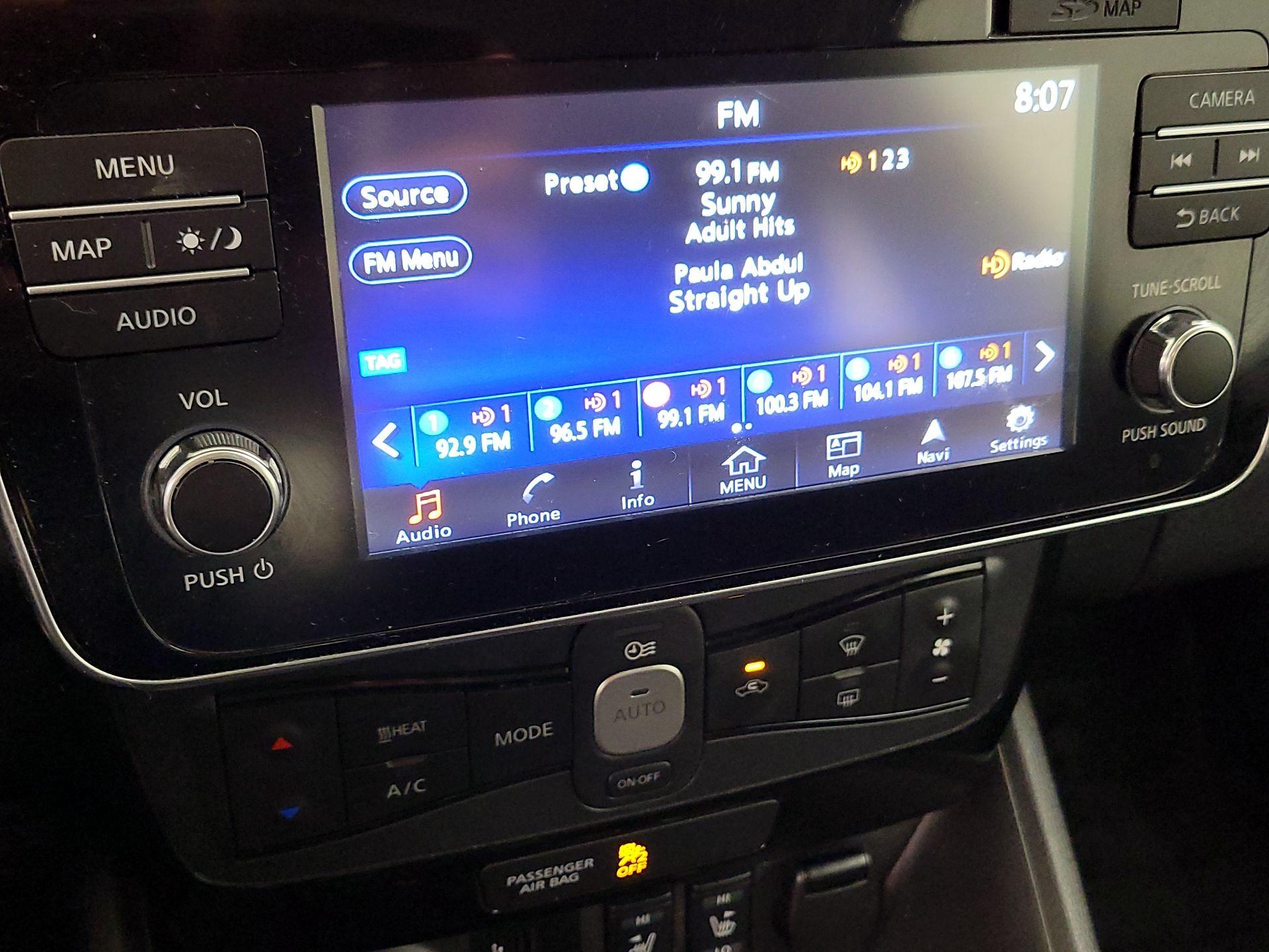 Thumbnail: 2019 Nissan Leaf - 16
