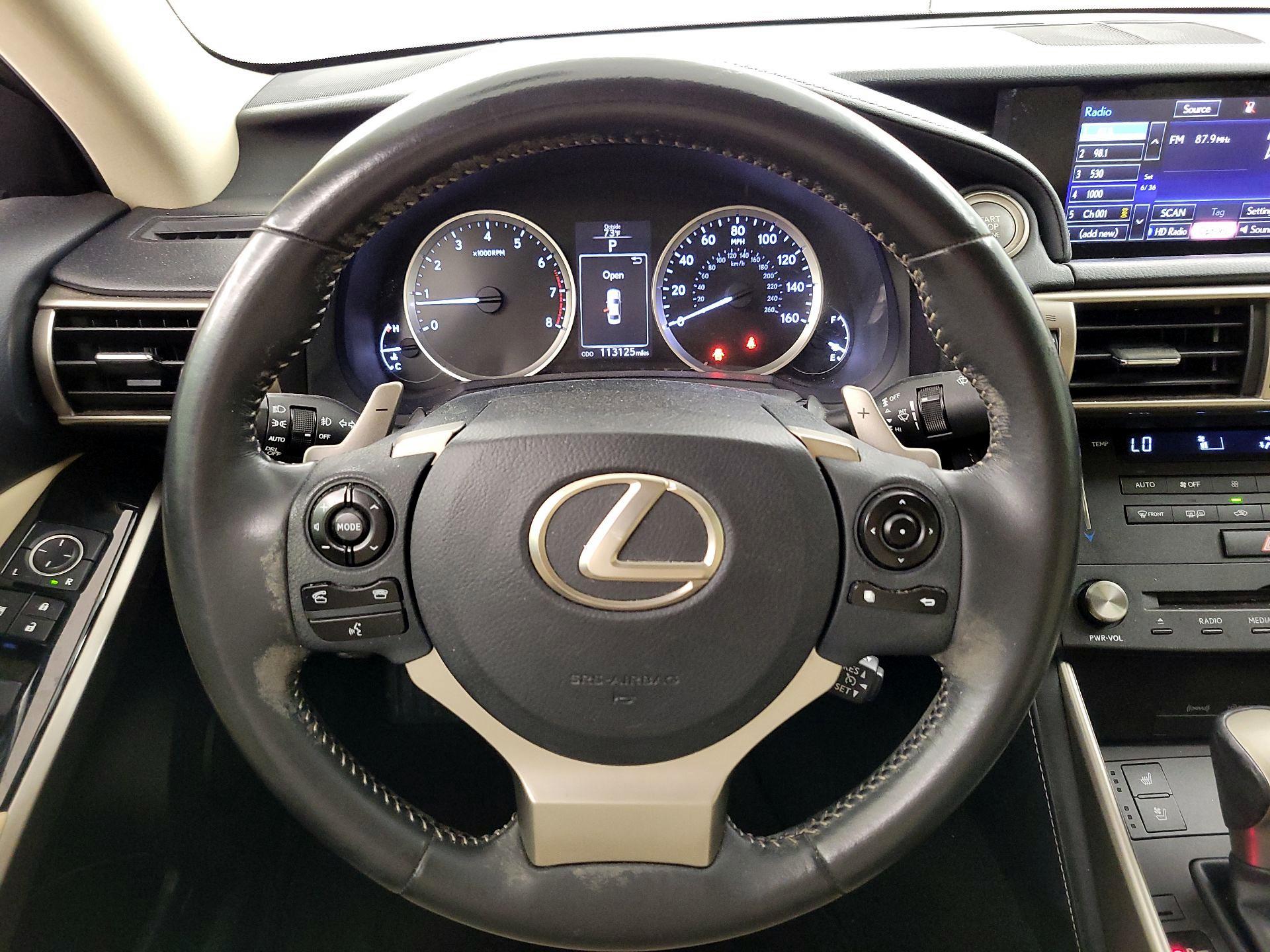 Thumbnail: 2015 Lexus IS - 10