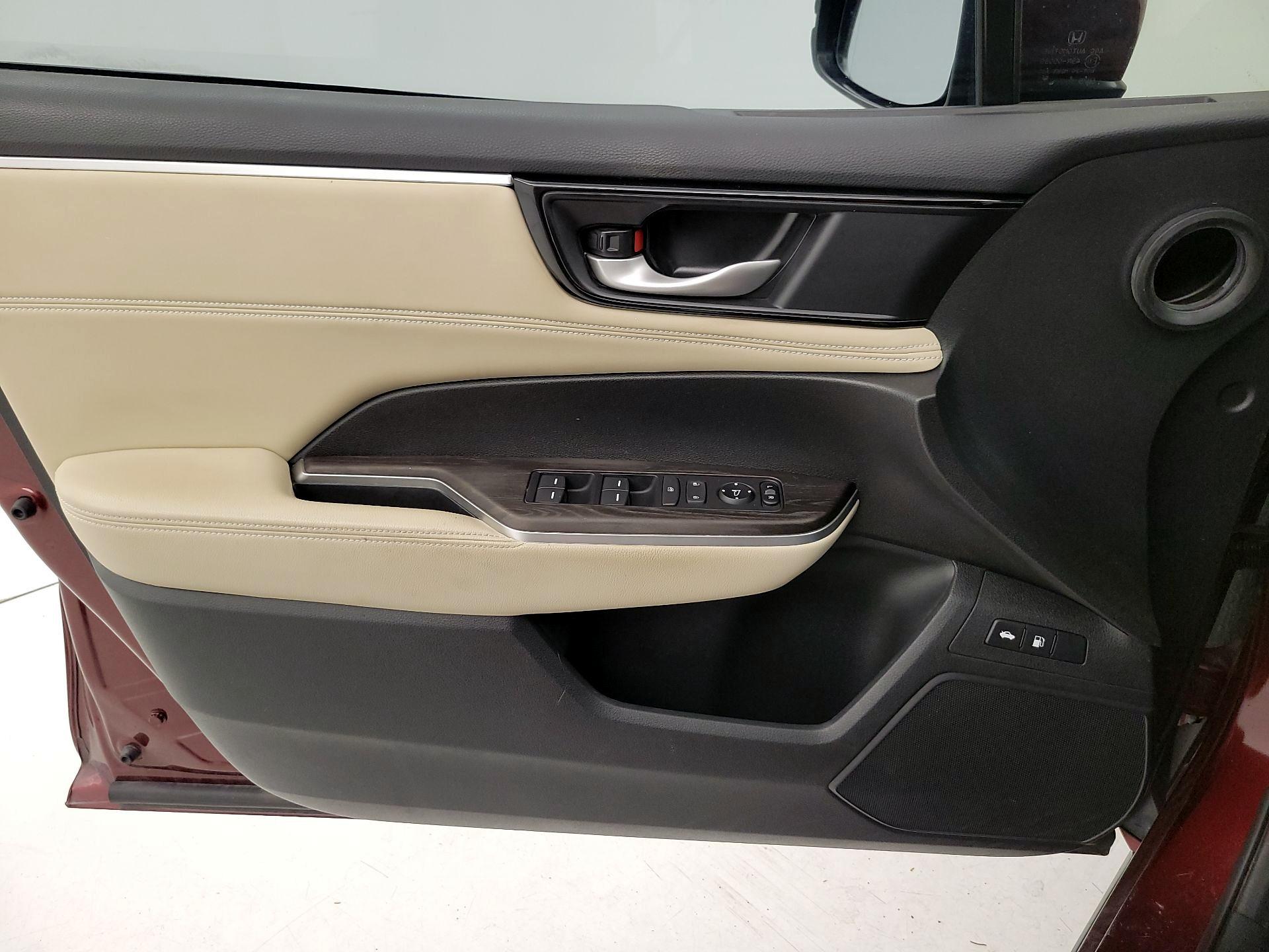 Thumbnail: 2018 Honda Clarity - 12