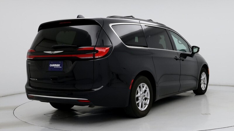 2022 Chrysler Pacifica Touring L 8