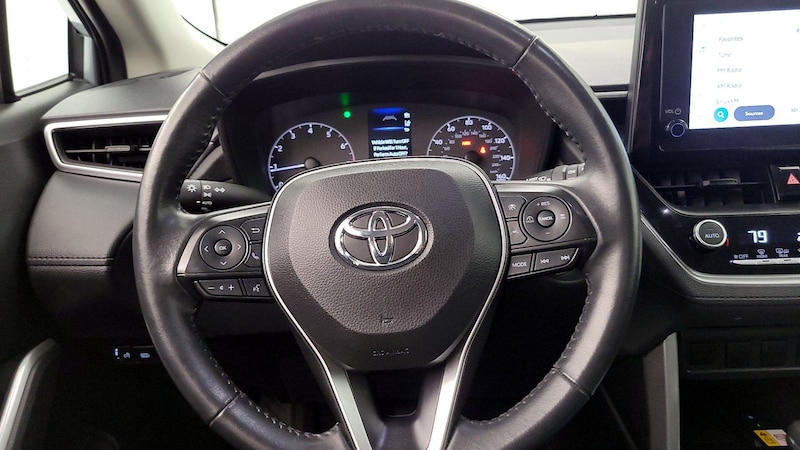 2023 Toyota Corolla Cross LE 10