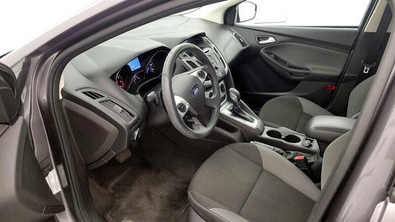 2014 Ford Focus SE 11