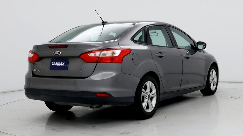 2014 Ford Focus SE 8