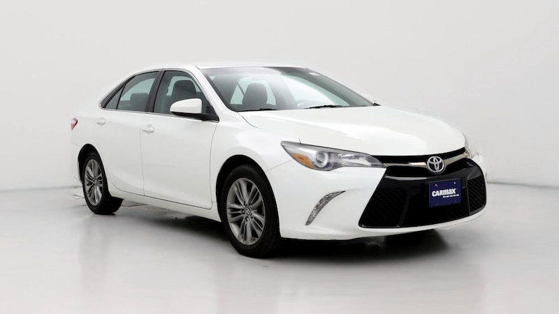 2017 Toyota Camry SE Hero Image