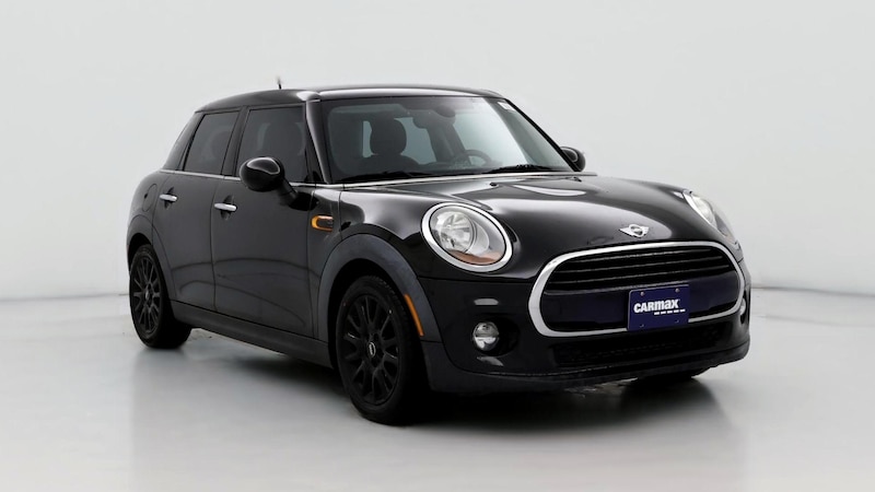 2016 MINI Cooper Hardtop  Hero Image