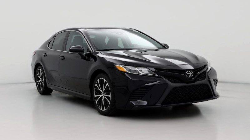 2019 Toyota Camry SE Hero Image