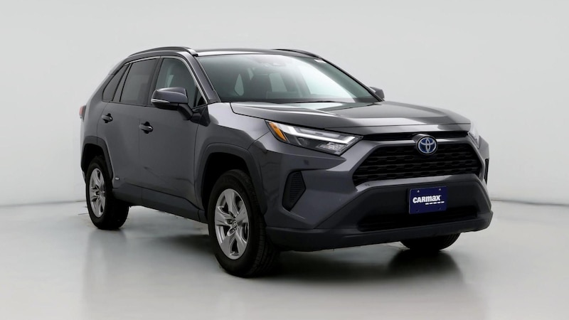 2022 Toyota RAV4 XLE Hero Image