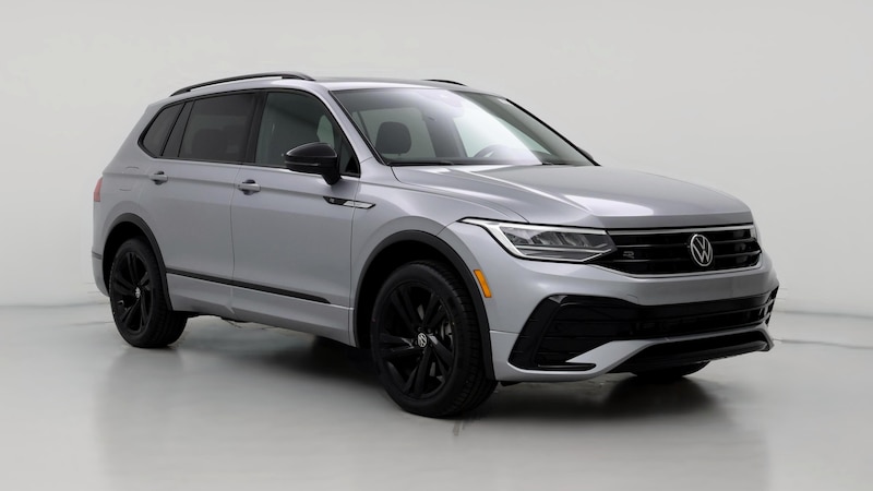 2023 Volkswagen Tiguan SE R-Line Black Hero Image