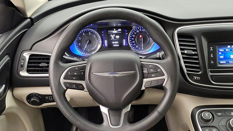 2016 Chrysler 200 Limited 10