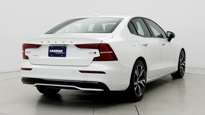 2024 Volvo S60 B5 Core 8