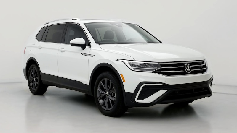 2022 Volkswagen Tiguan SE Hero Image