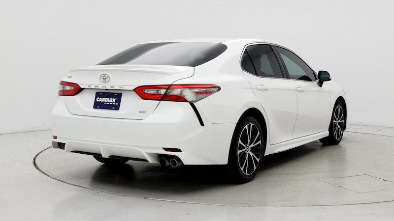 2018 Toyota Camry SE 8