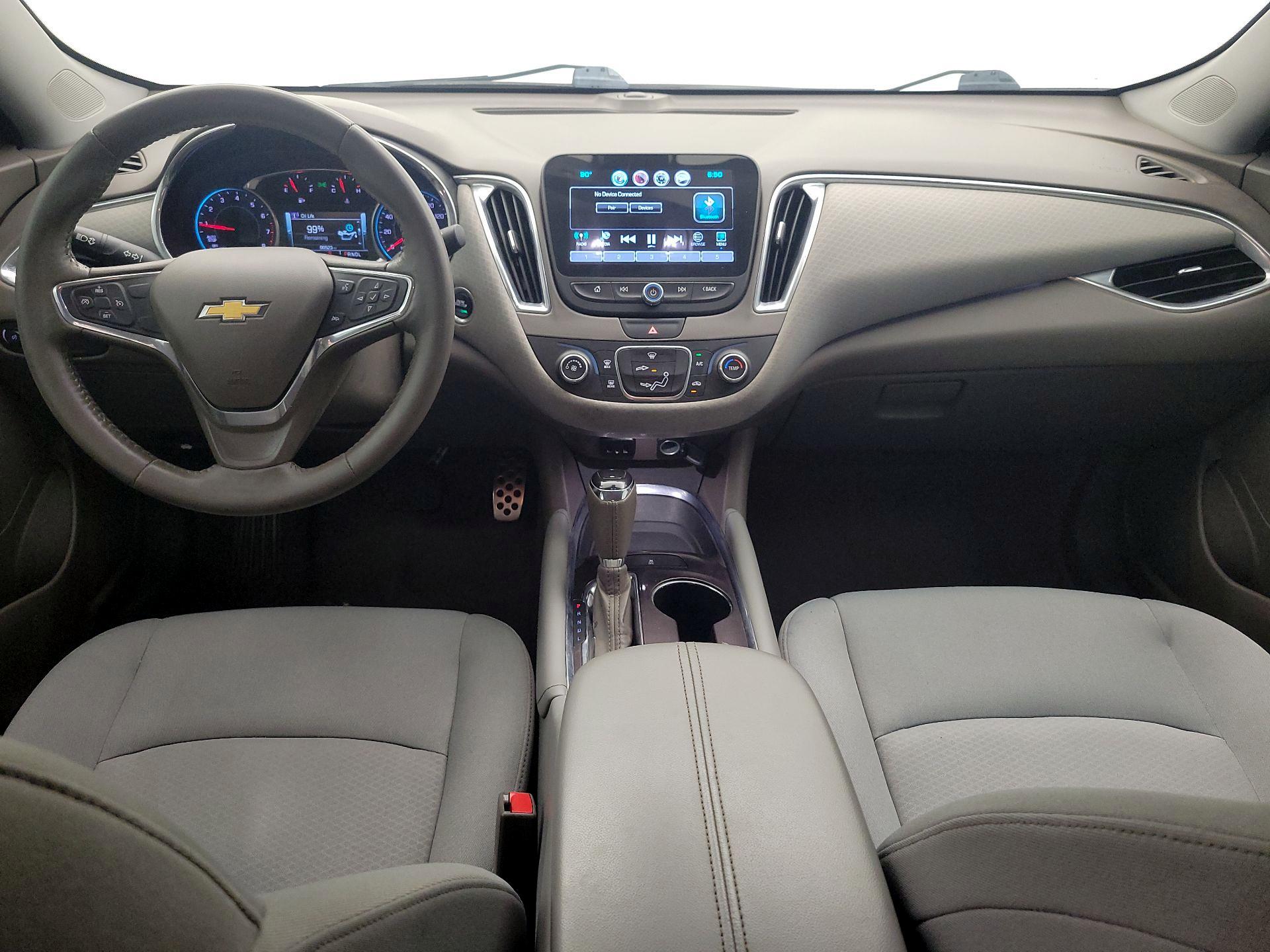 Thumbnail: 2016 Chevrolet Malibu - 9