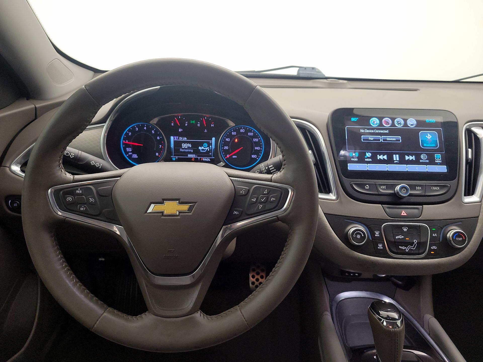Thumbnail: 2016 Chevrolet Malibu - 10