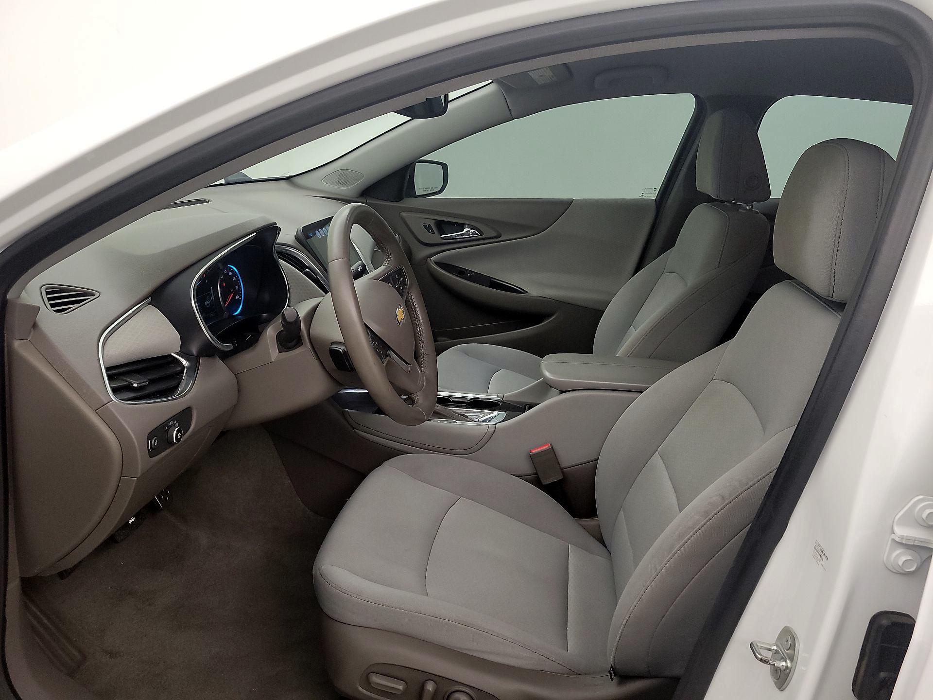 Thumbnail: 2016 Chevrolet Malibu - 11