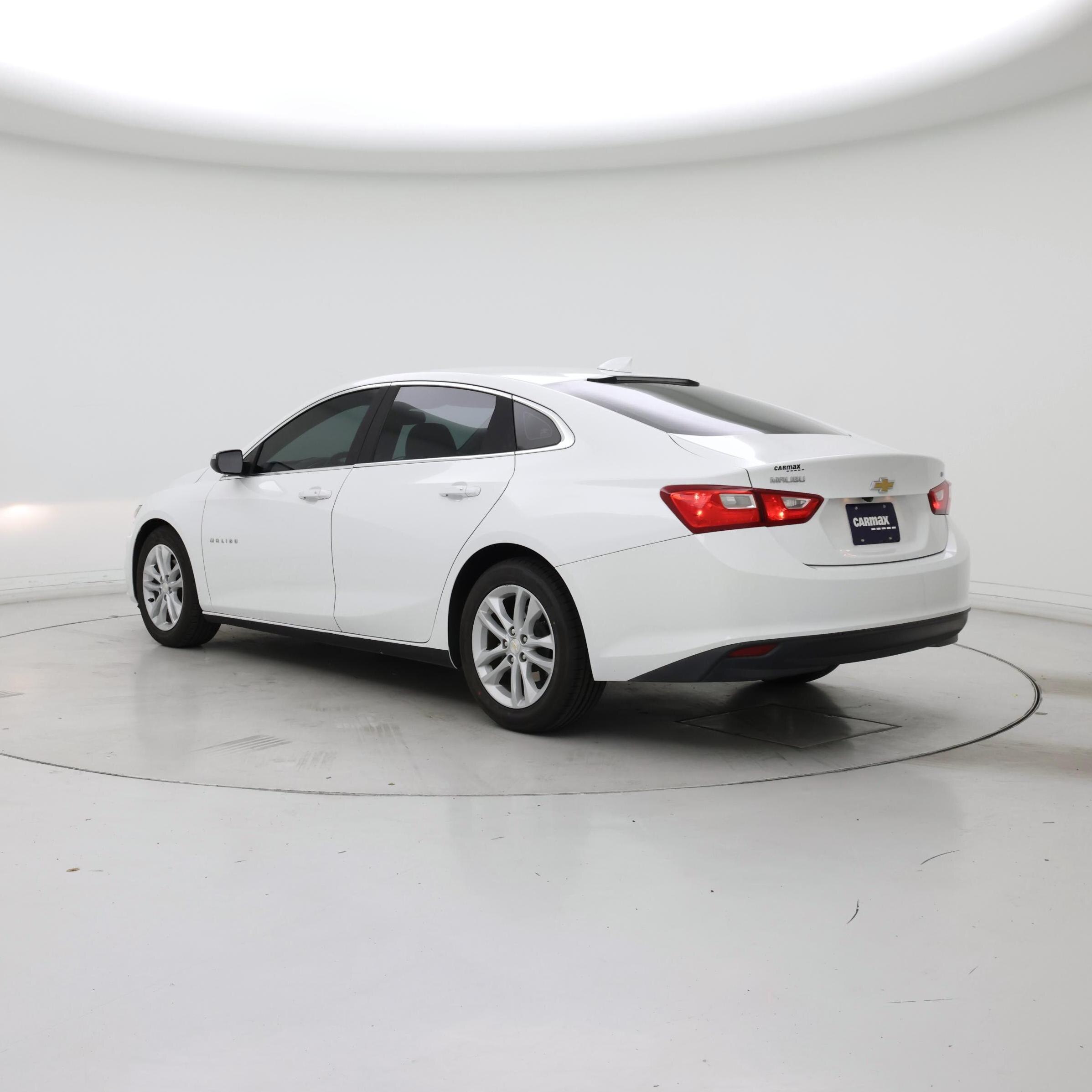 Thumbnail: 2016 Chevrolet Malibu - 2