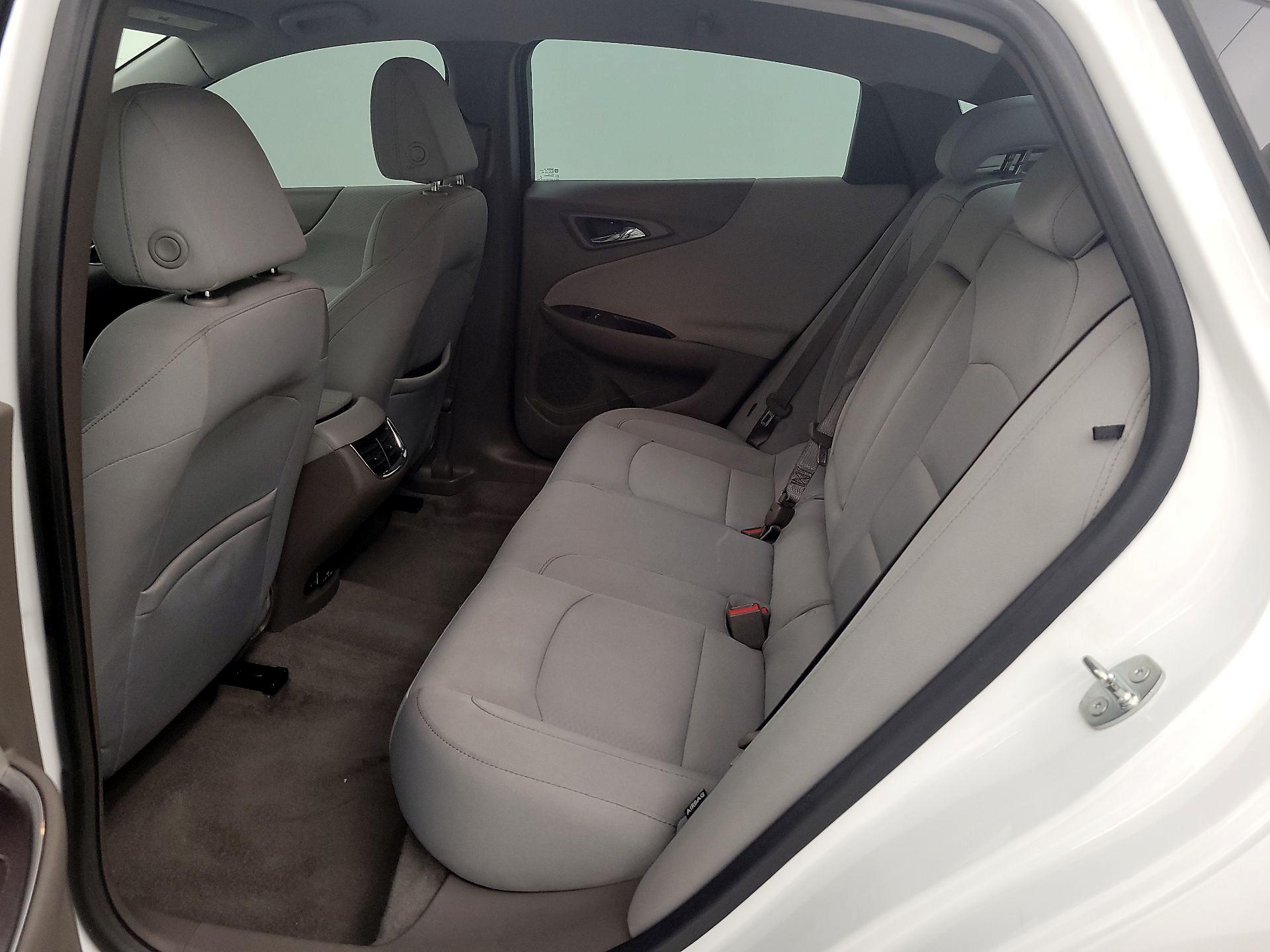 Thumbnail: 2016 Chevrolet Malibu - 19