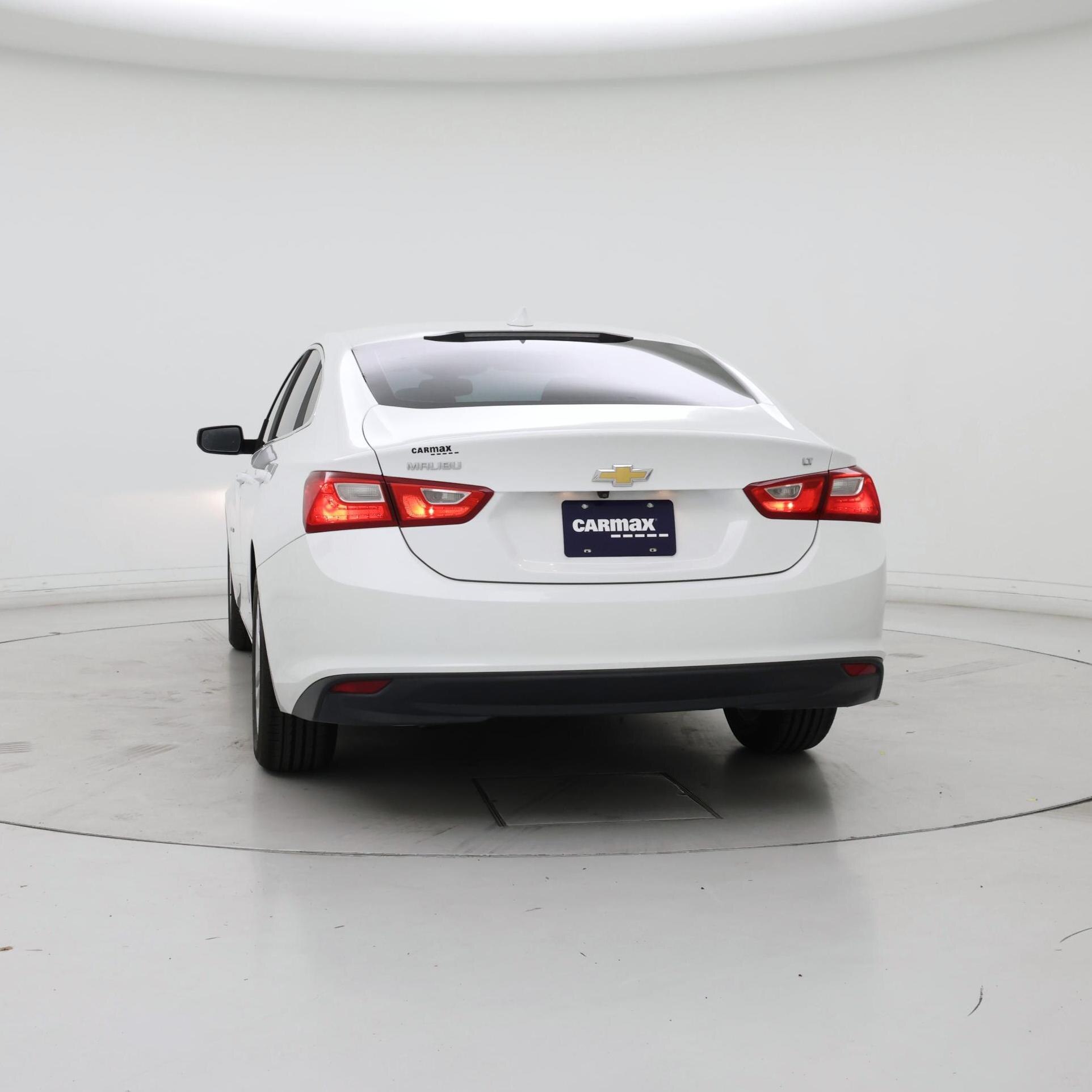 Thumbnail: 2016 Chevrolet Malibu - 6