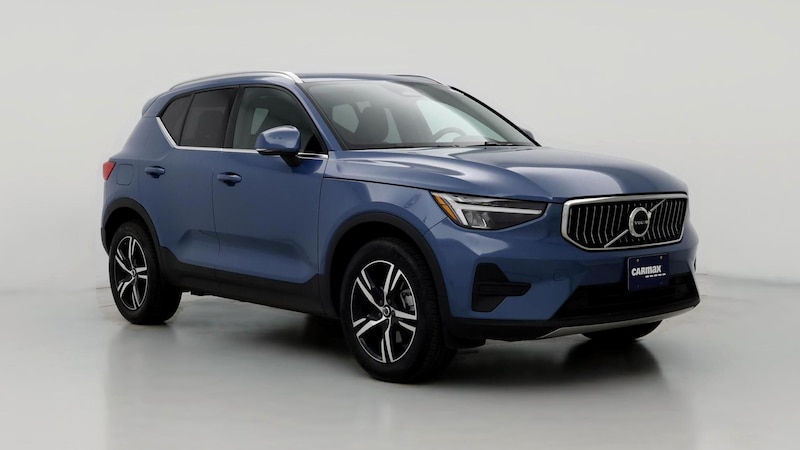 2024 Volvo XC40 B5 Core Hero Image