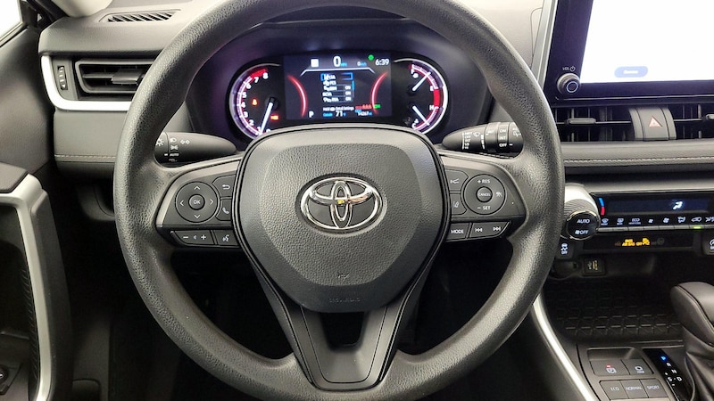 2024 Toyota RAV4 XLE 10