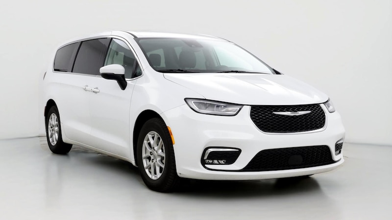 2023 Chrysler Pacifica Touring L Hero Image