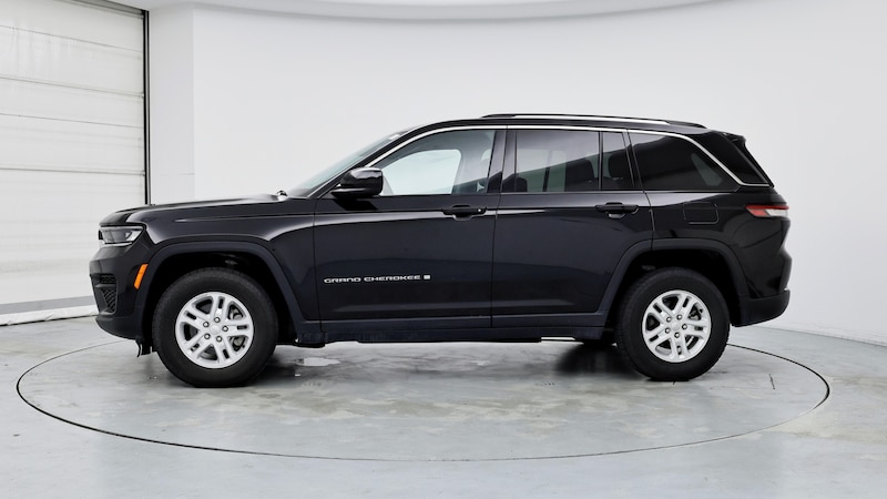 2023 Jeep Grand Cherokee Laredo 3