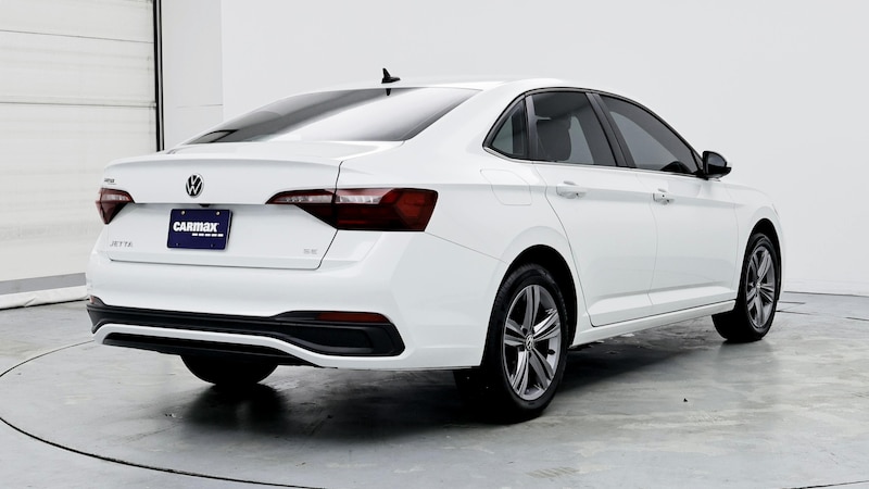 2023 Volkswagen Jetta SE 8