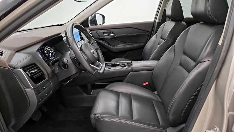 2023 Nissan Rogue SL 11