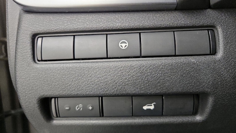 2023 Nissan Rogue SL 13