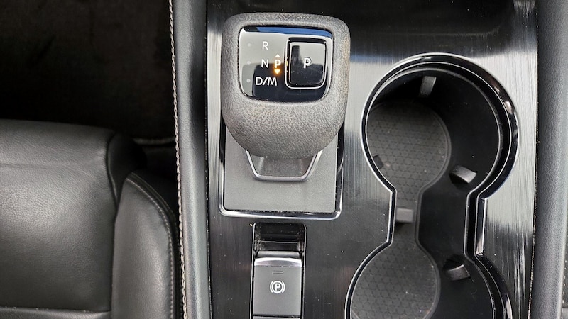 2023 Nissan Rogue SL 18
