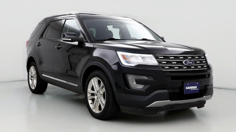 2017 Ford Explorer XLT Hero Image