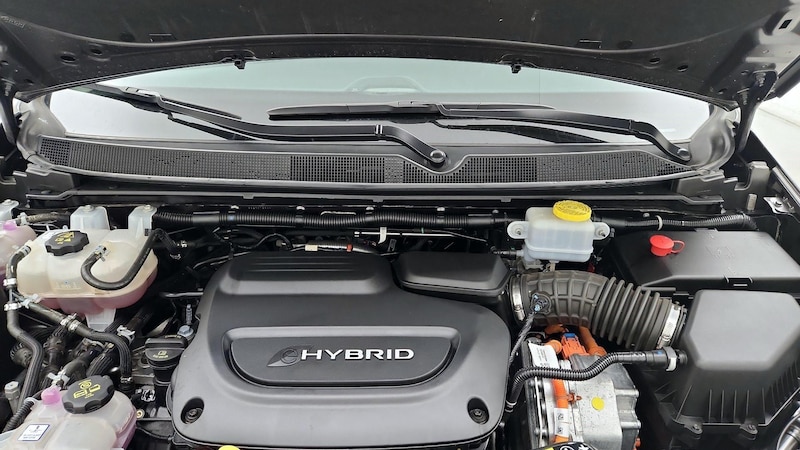 2021 Chrysler Pacifica Hybrid Limited 25