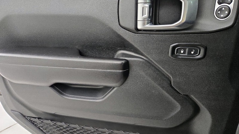 2021 Jeep Gladiator Sport S 12