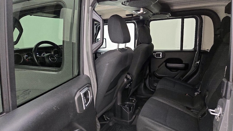2021 Jeep Gladiator Sport S 18