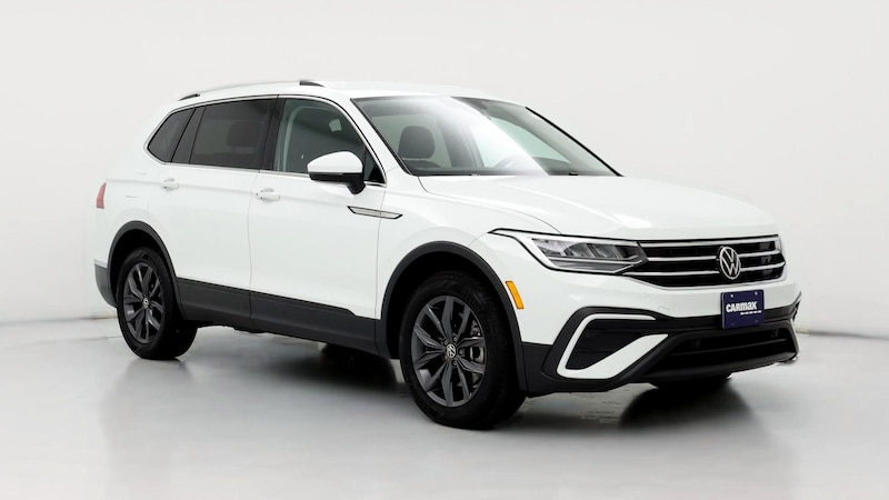 2022 Volkswagen Tiguan SE Hero Image