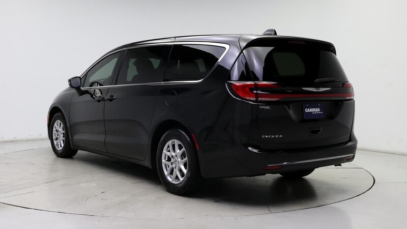 2023 Chrysler Pacifica Touring L 2