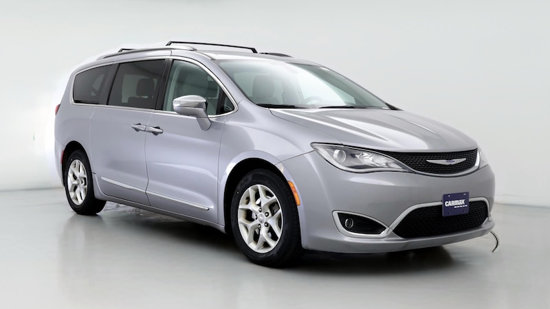 2020 Chrysler Pacifica Limited Hero Image