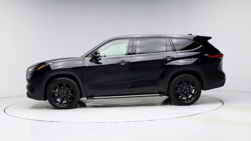 2022 Toyota Highlander LE 3