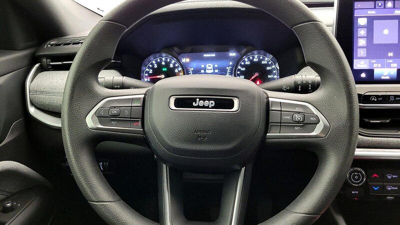 2023 Jeep Compass Sport 10