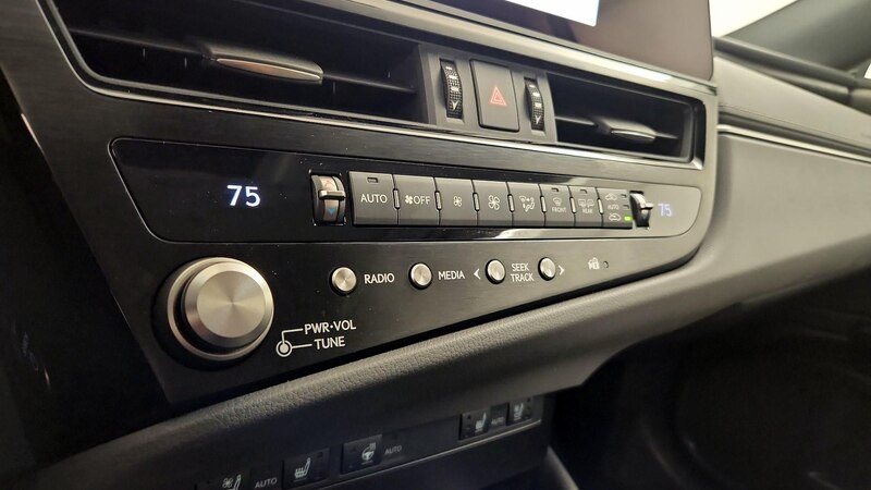 2024 Lexus ES Hybrid 300h 15