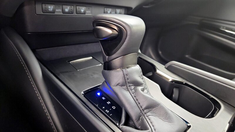 2024 Lexus ES Hybrid 300h 16