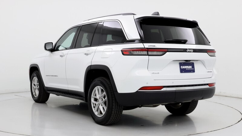 2023 Jeep Grand Cherokee Laredo 2