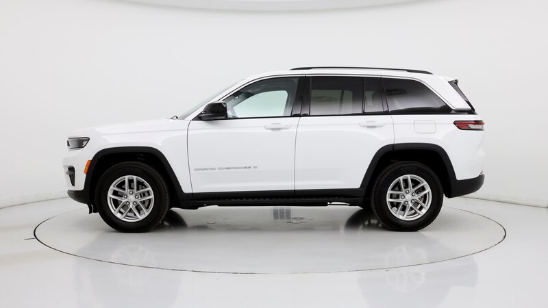 2023 Jeep Grand Cherokee Laredo 3