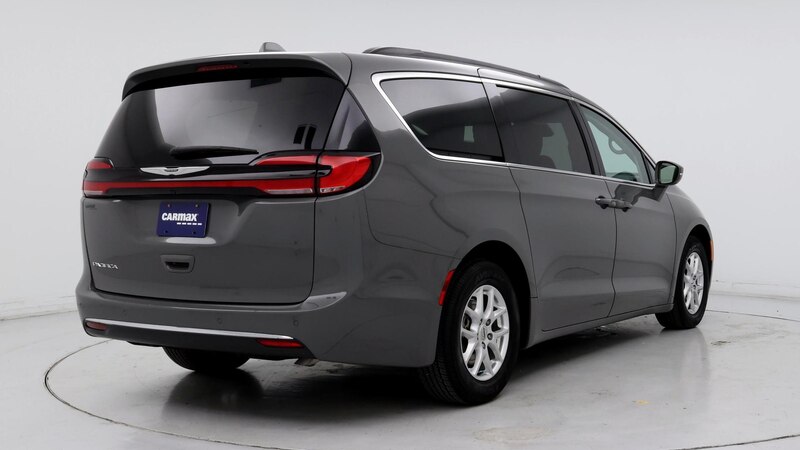 2022 Chrysler Pacifica Touring L 8