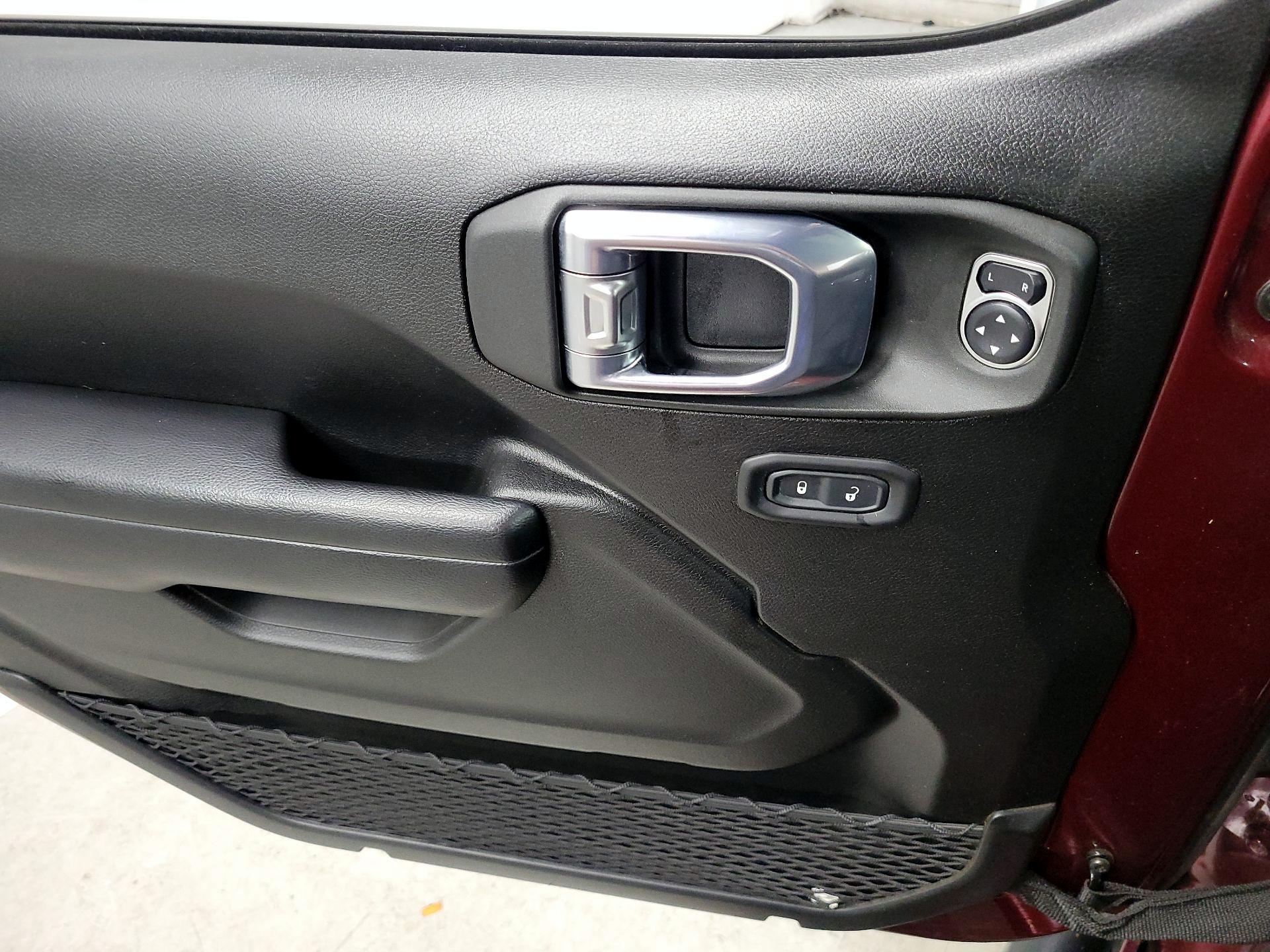 Thumbnail: 2021 Jeep Wrangler - 12