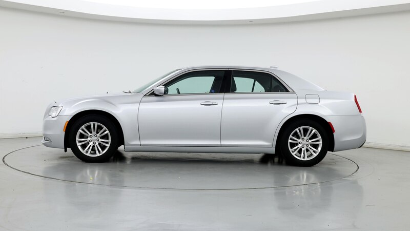 2020 Chrysler 300 Touring 3