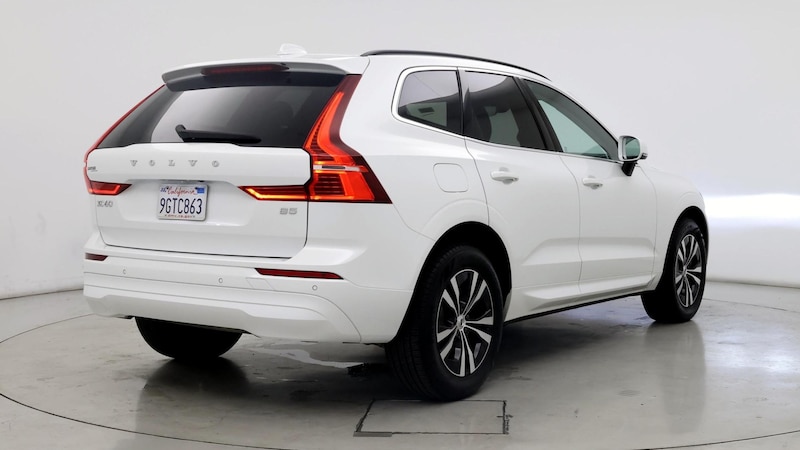 2023 Volvo XC60 B5 Core 8