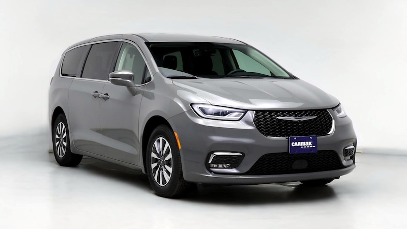 2022 Chrysler Pacifica Hybrid Touring L Hero Image