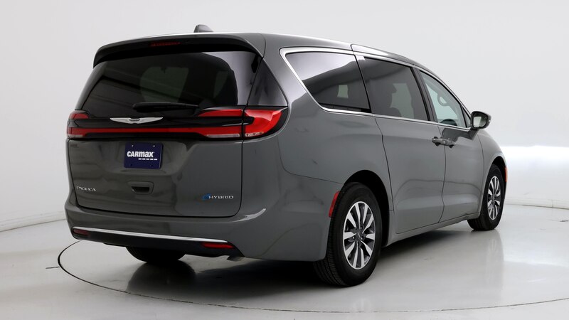 2022 Chrysler Pacifica Hybrid Touring L 8