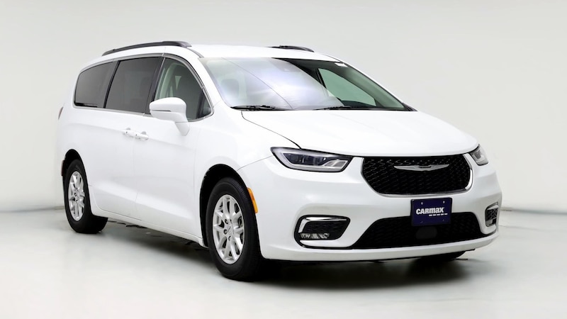 2022 Chrysler Pacifica Touring L Hero Image